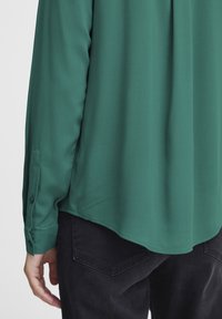 ICHI IHMain - Camicia - cadmium green