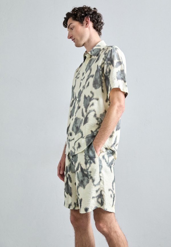 MIKE - Shorts - ecru4