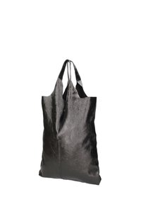 Zwarte leren tote bag met een gladde, glanzende textuur, voorzien van twee langwerpige handvatten en een minimalistisch ontwerp zonder sluitingen of versieringen.