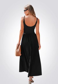 Cupshe ONYX CUTOUT  - Maxi šaty - black