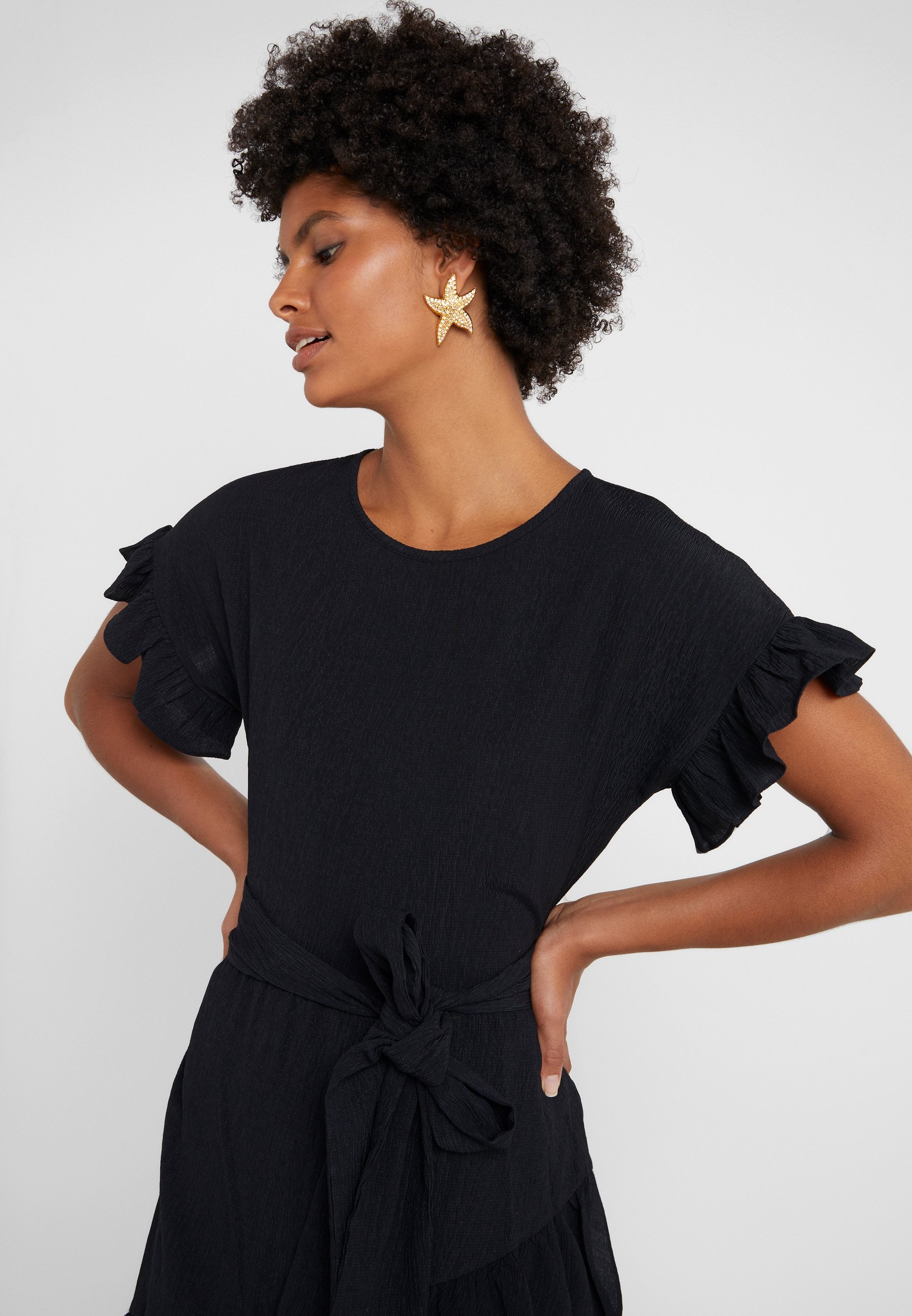 MICHAEL Michael Kors RUFFLE WRAP DRESS Kjole blacksvart MICHAEL Michael Kors RUFFLE WRAP DRESS - Kjole - black