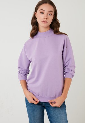 - Bluza
