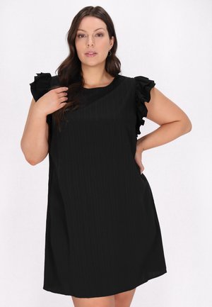 Schwarzes Kleid mit vertikalen Streifen, kurzen Ärmeln mit Rüschendetails, rundem Ausschnitt und lockerer Passform. Glatter Stofftextur.