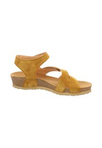 Gelbe Wildleder-Wedge-Sandale mit Korksohle, doppelten Riemen, offenem Zehengestell und strukturiertem Obermaterial für zusätzlichen Halt.