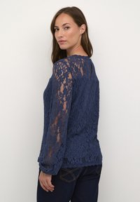 Cream KIT  - Blus - dress blues