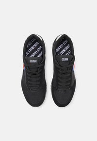 Colmar Originals TRAVIS ONE - Sapatilhas - black