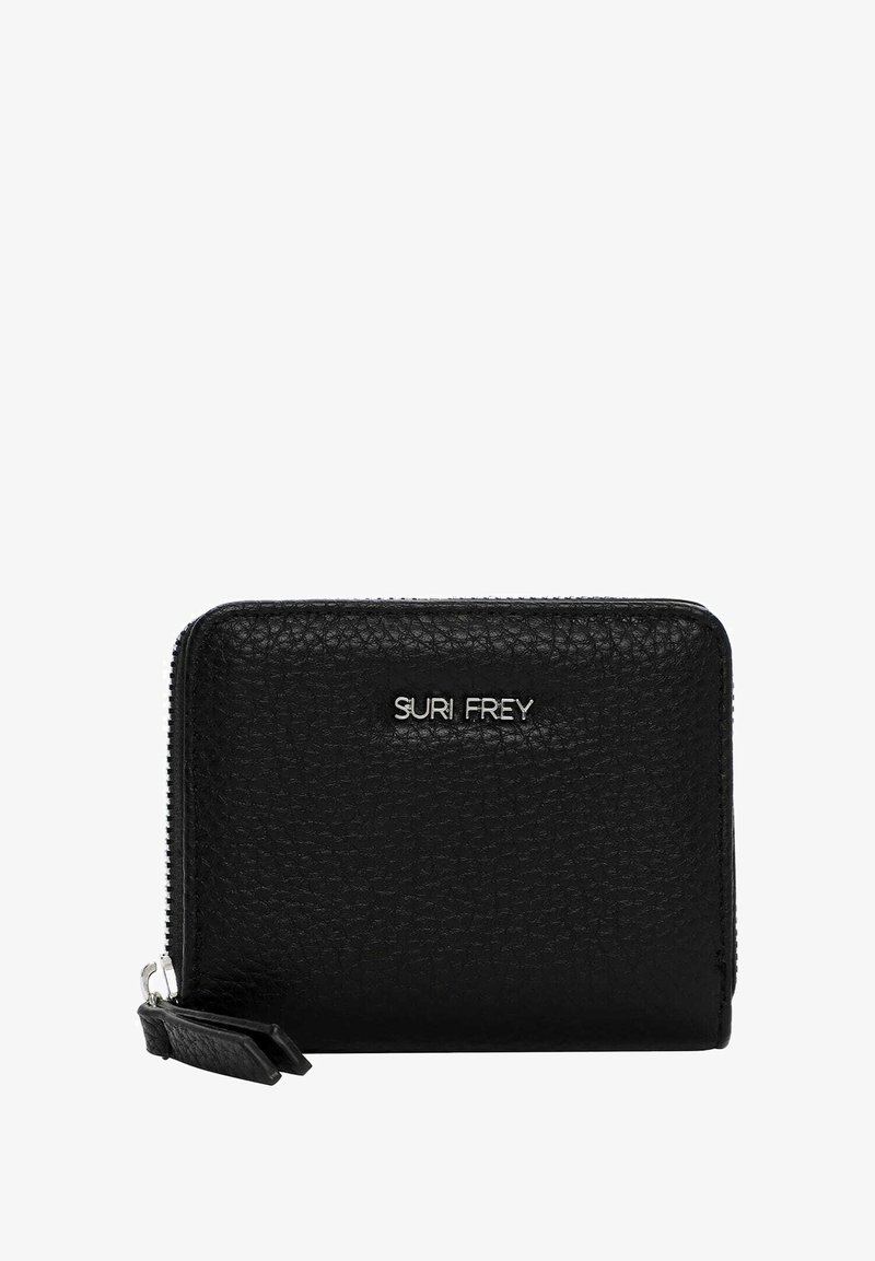 Schwarze strukturierte Lederbörse mit silbernem Reißverschluss und "SURI FREY"-Logo in der Mitte der Vorderseite.