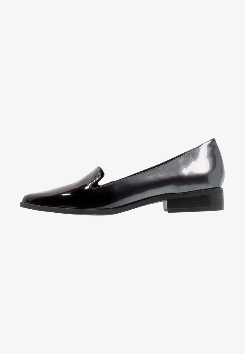 Mocassin en cuir verni noir à talon bas, bout arrondi, modèle sans lacets et finition lisse et brillante.
