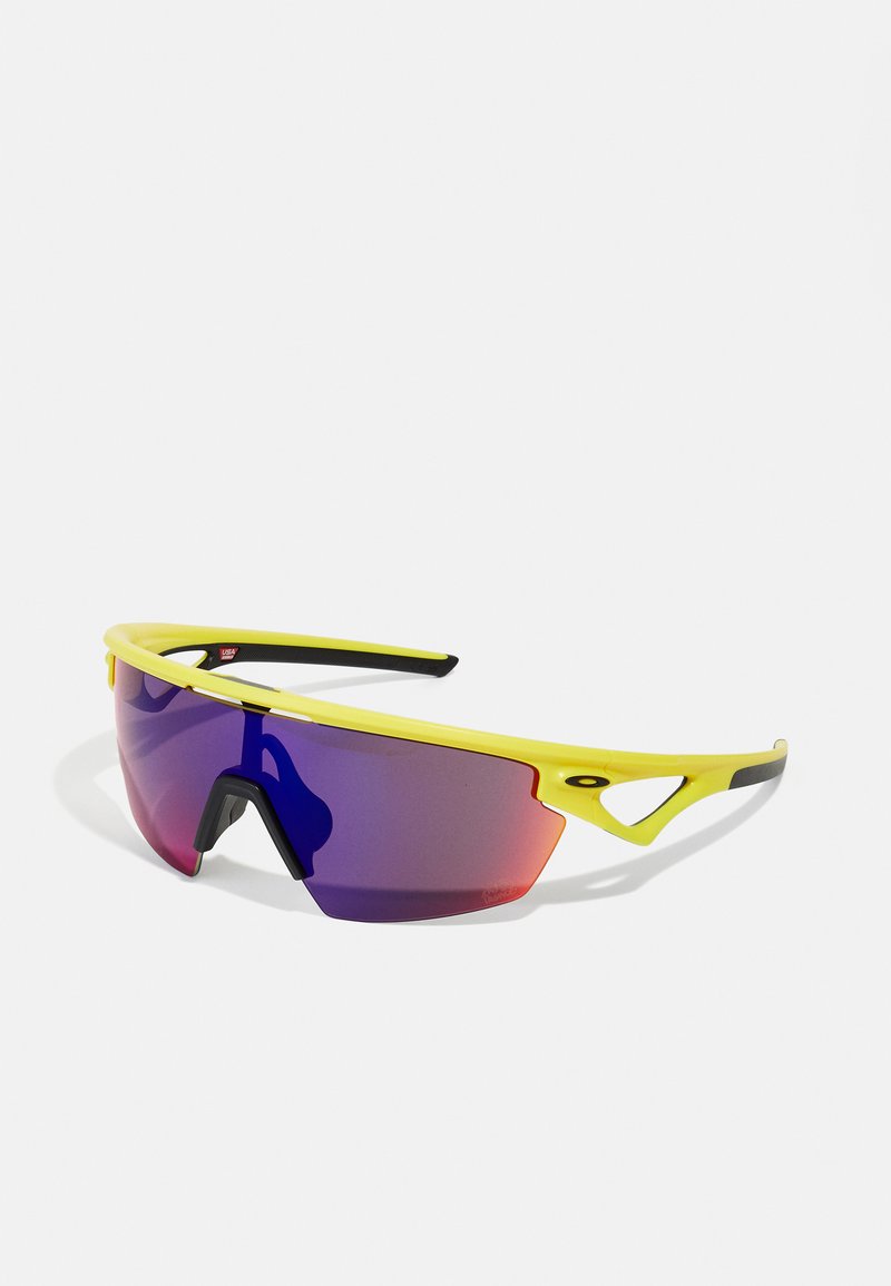 Oakley SPHAERA UNISEX - Sonnenbrille - matte yellow/prizm road