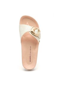 Sandale blanche à glissière avec une large bride ornée d'une boucle en ton doré. Semelle intérieure douce et rembourrée, extérieure rose clair avec un logo en relief.