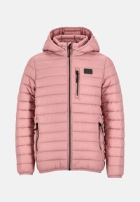 Lyserød puffervest med hætte, der har et vandret quiltet design, lynlåslommer på bryst og side samt sorte metaldetaljer.