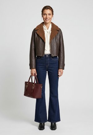 SURI FREY, SURI FREY SHOPPER SFY THESSY - Handtas - wine