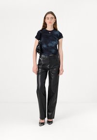 Diesel Trükipildiga T-särk - black
