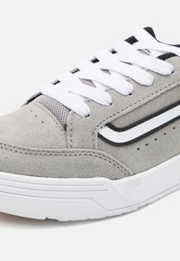 Vans Skateschuh - grey