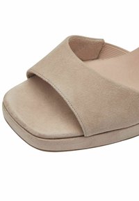 Tamaris Comfort - Sandalai - beige suede