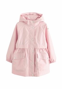 Giacca impermeabile rosa chiaro con cappuccio, chiusura a bottoni a pressione, polsini elasticizzati e due tasche frontali. Texture liscia e lucida.