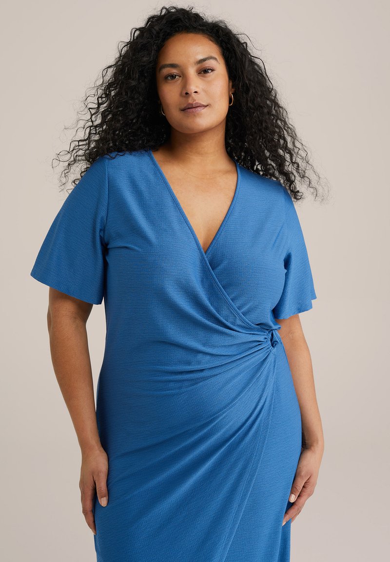 WE Fashion CURVE - Day dress - light blue