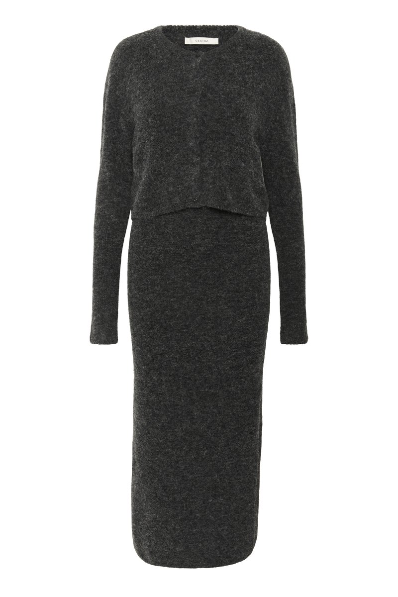 Mørk grå strikkjole med lange ærmer, lagdelt design med en kort sweater og en lige pasform. Blød tekstur og minimalistisk stil.