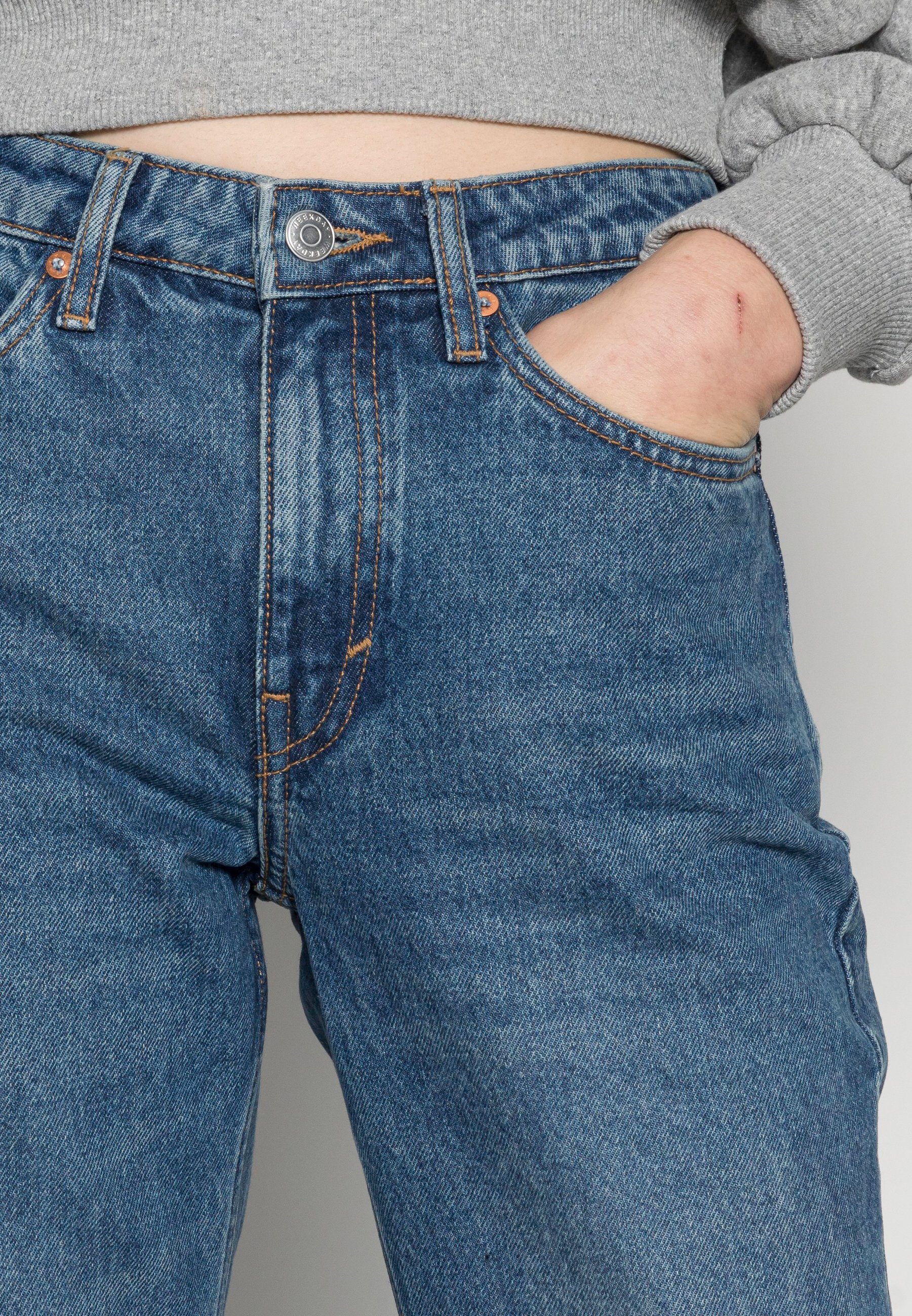 Weekday TOWER - Flared Jeans - deep 