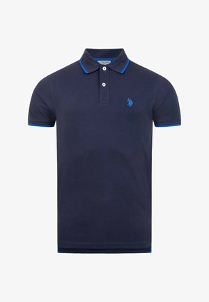 Marineblaues Poloshirt mit kurzen Ärmeln, zwei weißen Knöpfen, blauem Besatz an Kragen und Ärmeln sowie einem kleinen blau bestickten Logo auf der Brust.