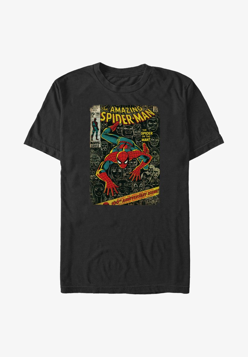 Svart T-shirt med en färgglad grafisk design av ett Spider-Man serietidningsomslag, med text i seriestil och flera karaktärsillustrationer.