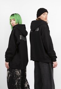 Thumbnail Image 3