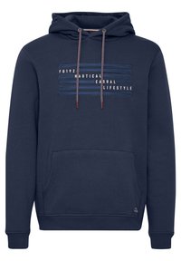 Sudadera azul marino con capucha, que cuenta con un bolsillo canguro en la parte frontal, gráficos a rayas y cordones en contraste. Fabricada con un tejido suave.