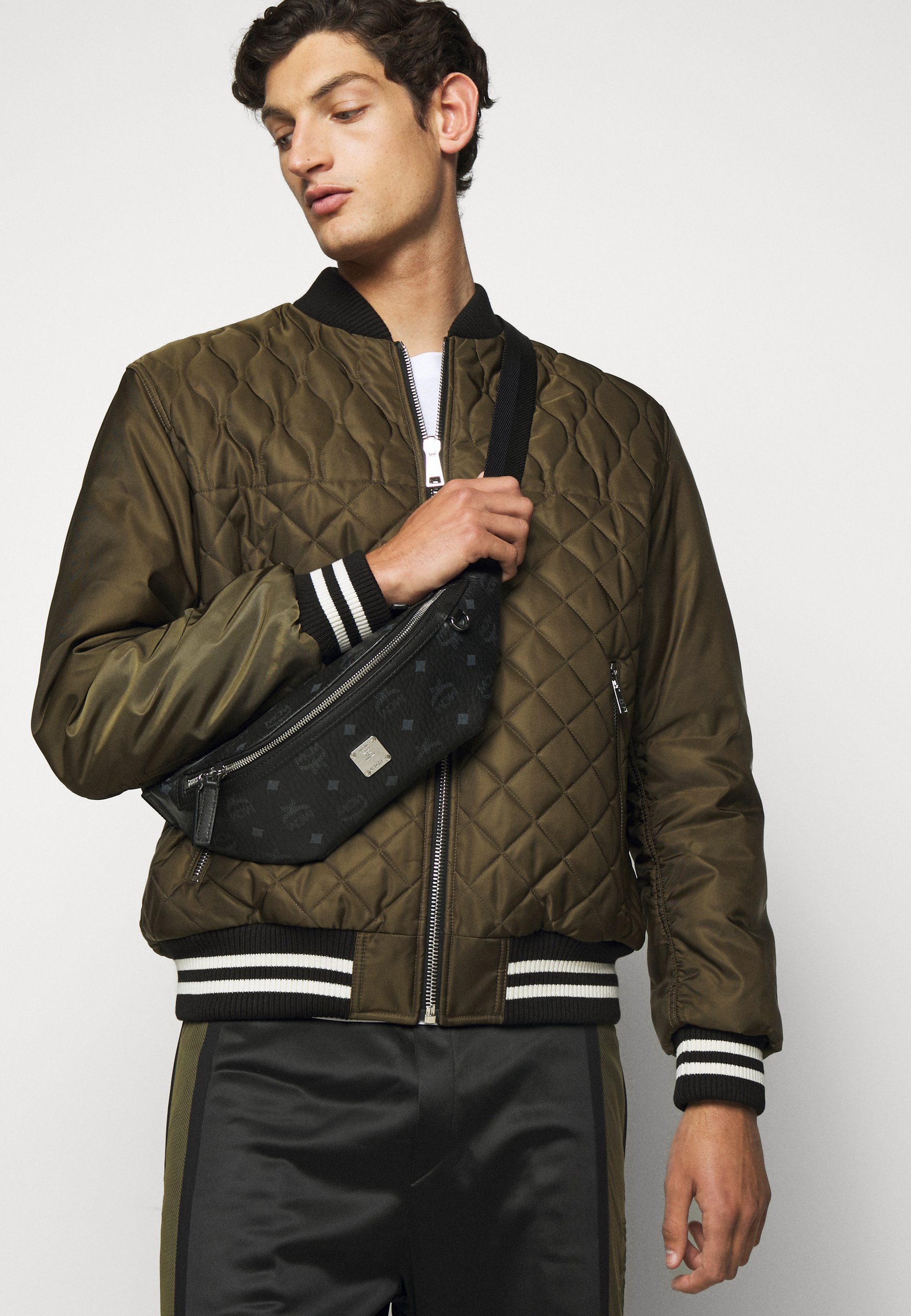 5-4-H-04-4 - Riñonera - black/negro - Zalando.es