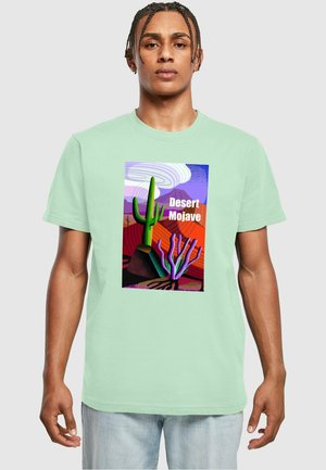 DESERT MOJAVE - Print T-shirt - neo mint
