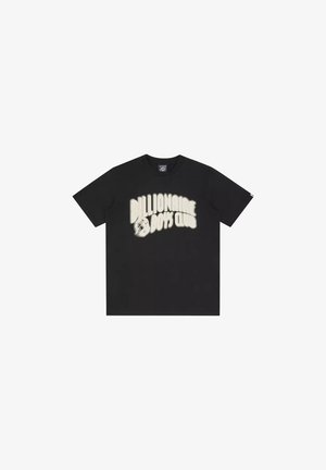 Camiseta negra de manga corta con texto blanco "Billionaire Boys Club" y un gráfico de un casco de astronauta debajo del texto en la parte delantera.