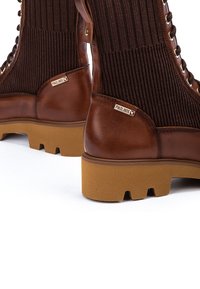 Pikolinos SALAMANCA - Botines con plataforma - cuero