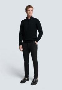 NO EXCESS TIMELESS BASICS HALF-ZIP - Pullover - black
