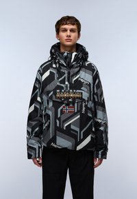 Maglione giacca a pullover a fantasia nera e grigia con cappuccio, tasca frontale con logo e accento della bandiera della Norvegia. Realizzato in tessuto resistente.