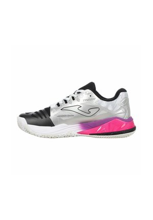 Weißer und schwarzer Sportschuh mit pinken und violetten Sohlenakzenten, schwarzem Logo an der Seite und weißen Schnürsenkeln, von der Außenseite gezeigt.