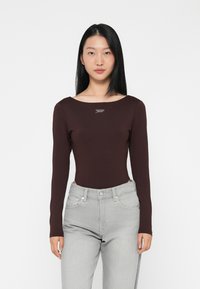 Tommy Jeans SCRIPT - Top dugih rukava - rich brown