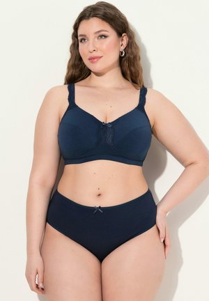 Marineblauw lingerieset met een beha met kantaccenten en een strik, gecombineerd met hoge briefs, beide van een gladde, rekbare stof.