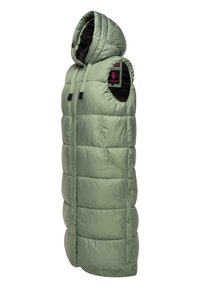 Pehme ja roheline vest kapuutsiga, millel on tikandiga muster, eesnapiklapp ja küljetaskud. Sees on nähtav must vooder.