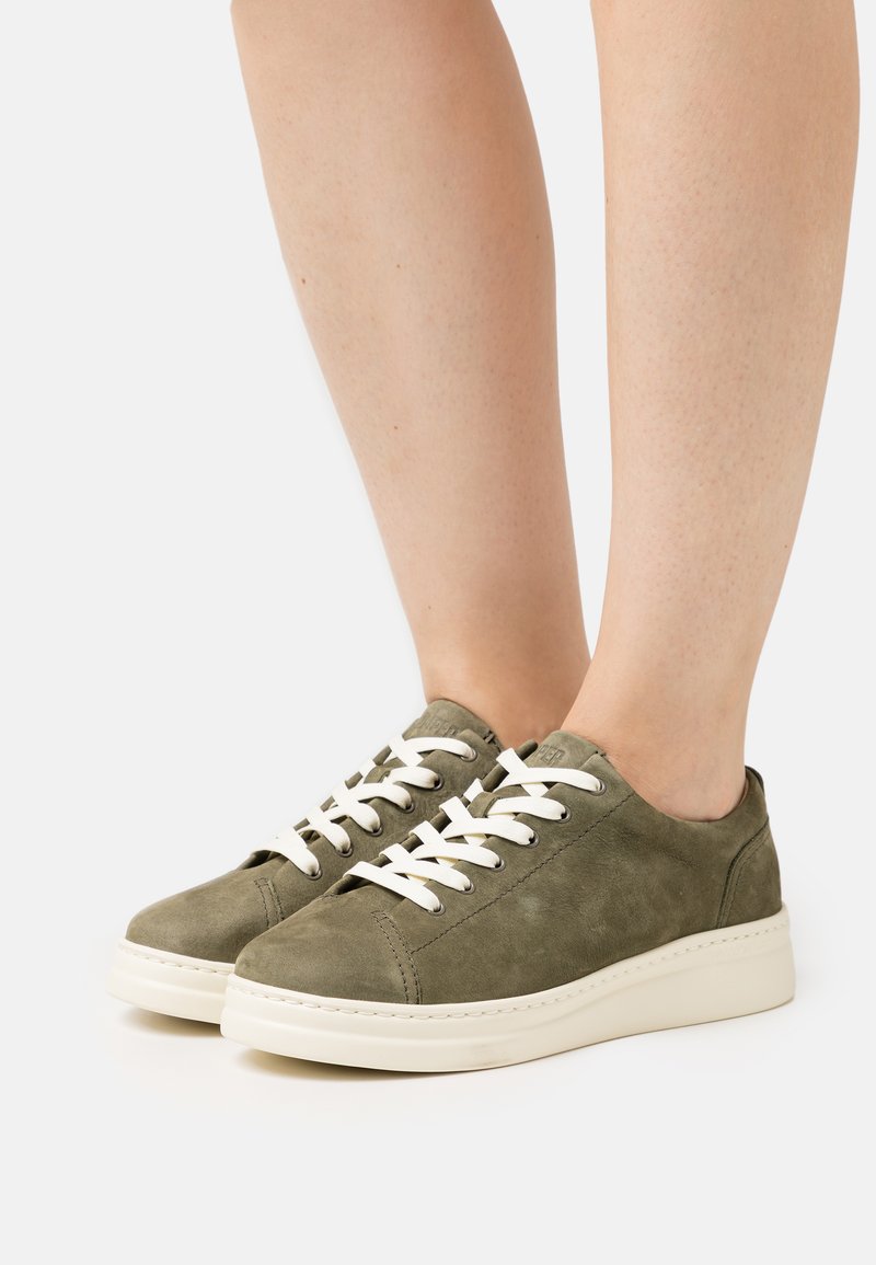 camper runner up sneaker