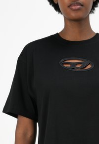 Thumbnail Image 7
