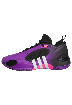 Chaussures de sport violettes avec une tige en mesh noir, un logo à trois bandes blanches et des accents roses. Possède une semelle texturée pour une meilleure adhérence.