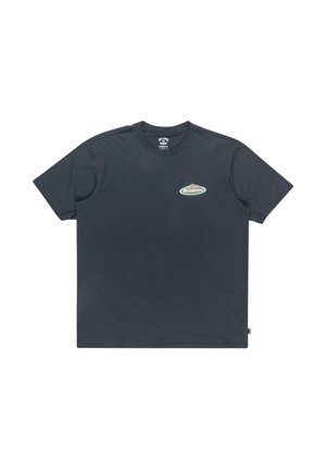 Czarny bawełniany t-shirt z krótkim rękawem i okrągłym dekoltem, z delikatnym logo w zielonym i pomarańczowym kolorze na piersi. Gładka faktura, regularny krój.