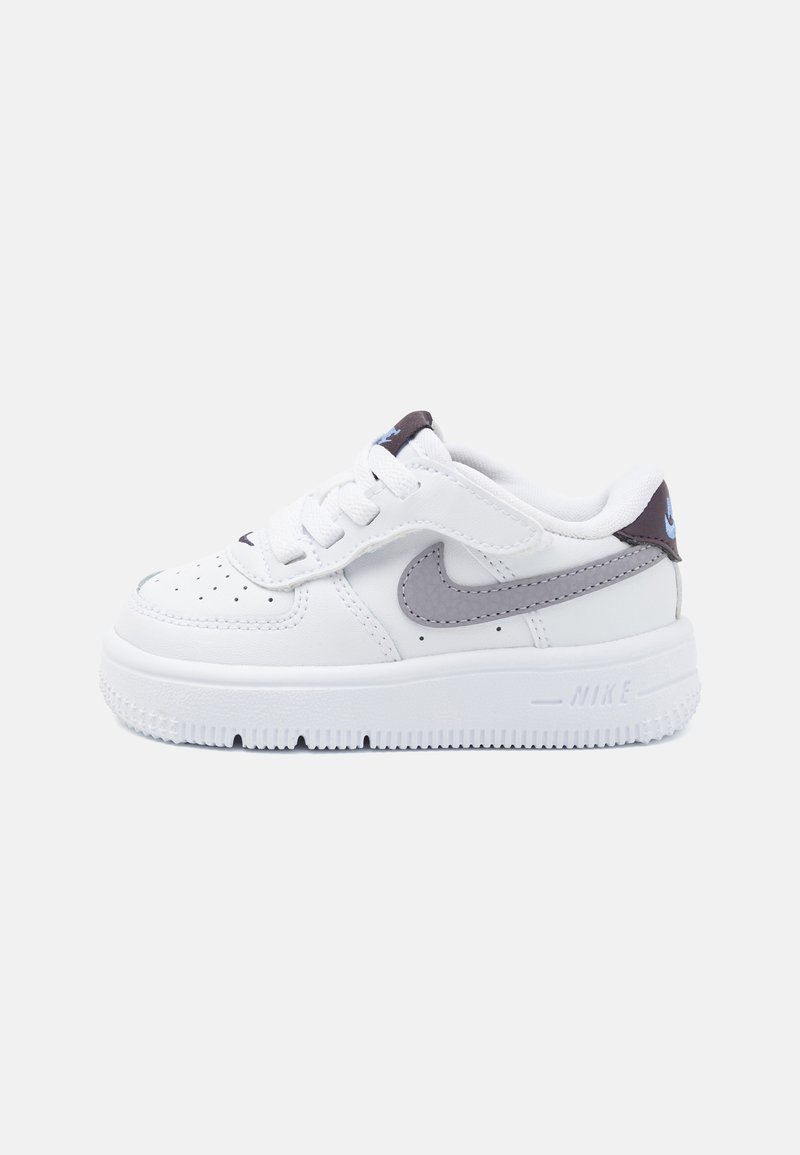 Nike Sportswear FORCE 1 LOW EASYON - Tenisice - white/cement grey/burgundy ash/royal pulse
