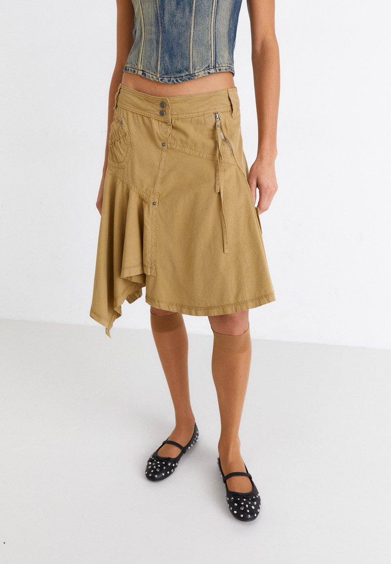 Jaded London ASYMMETRIC CHOPPY CARGO SKIRT - sukňa v tvare A - beige