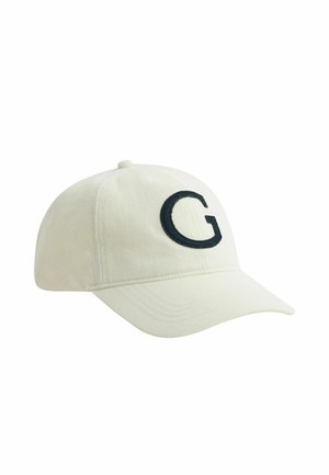 Casquette de baseball blanche avec une lettre "G" noire brodée sur le panneau avant, dotée d'une visière courbée et d'un bouton sur le dessus.