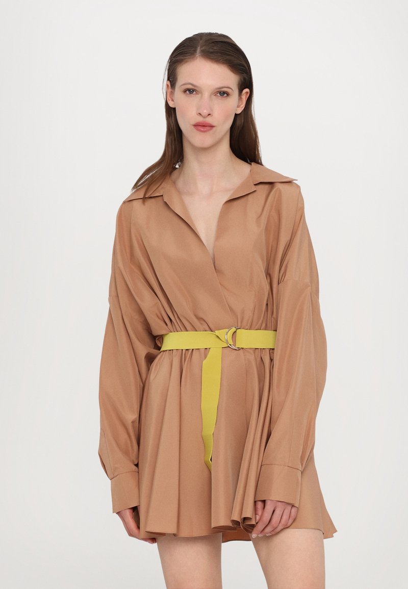 Norma Kamali SUPER OVERSIZED SHIRT FLARED MINI DRESS - Shirt dress -  cappuccino/light brown - Zalando.ie