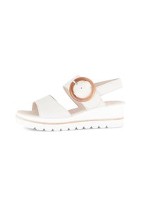 Witte wiggen sandalen met een gestructureerde band, een ronde houten acccent en een rubberen zool met een contoured vorm en een lichte platform.