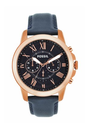 Orologio da polso uomo Fossil con cassa in oro rosa, quadrante nero con numeri romani, tre quadranti ausiliari e cinturino in pelle nero, che segna le 10:09:36.