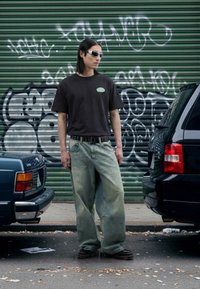 Rivvia Projects GLOBAL DISCOVERY - T-Shirt print - pigment black