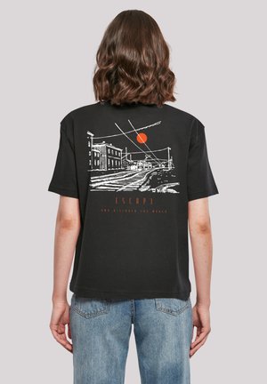ESCAPE DISCOVER THE WORLD TOWN TRAIN STATION - Print T-shirt - schwarz