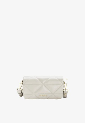 Gequilted grijze leren handtas met een rechthoekige vorm, gouden hardware en een verstelbare strap. Opvallend ruitpatroon over het oppervlak.